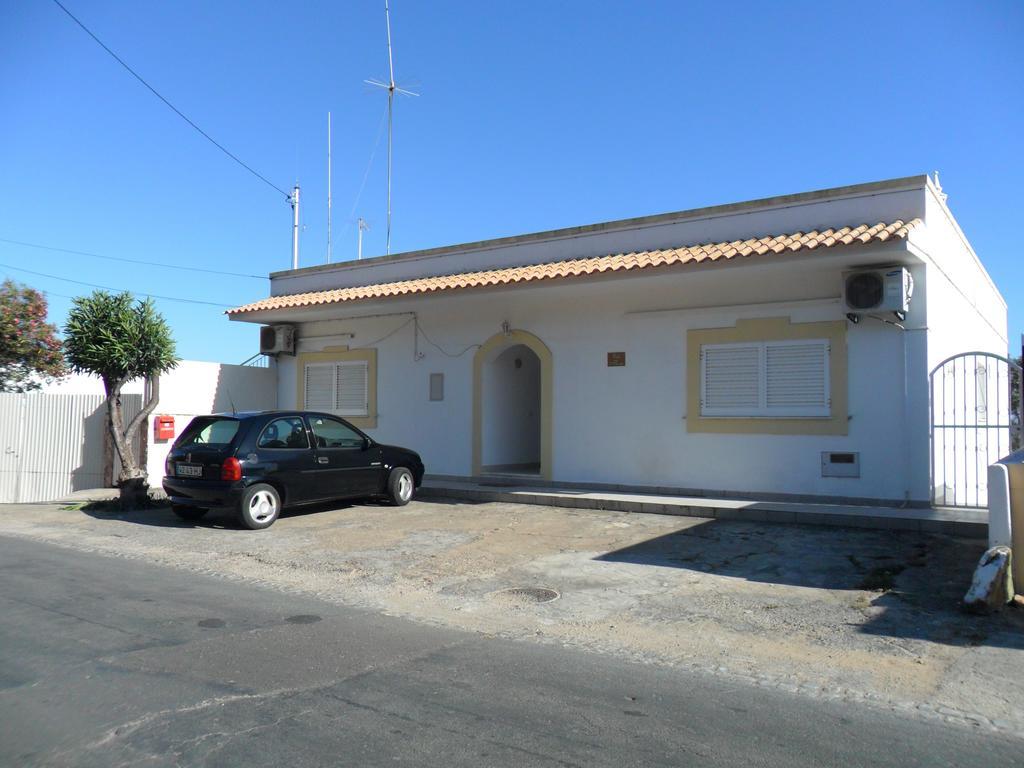 Vila Flora Santa Bárbara de Nexe Pokoj fotografie