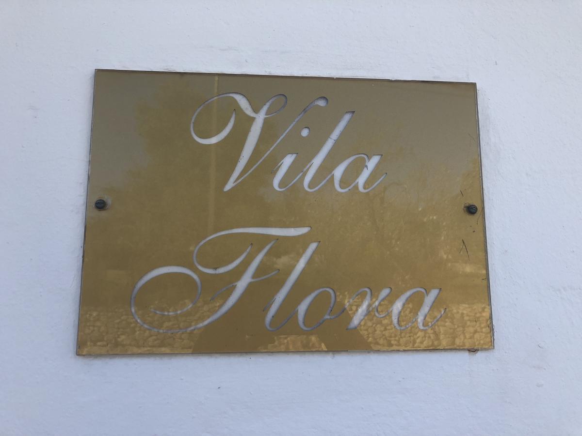 Vila Flora Santa Bárbara de Nexe Exteriér fotografie